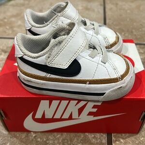 Baby Nike court legacy